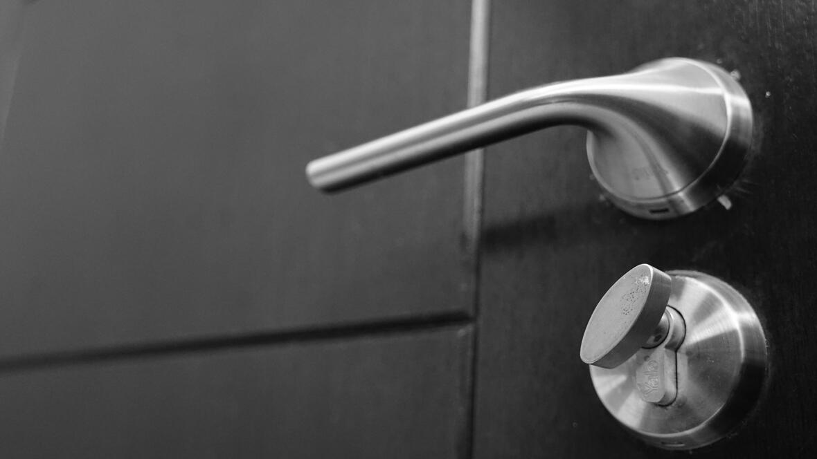 canva-close-up-photography-of-gray-stainless-steel-door-lever-and-lock